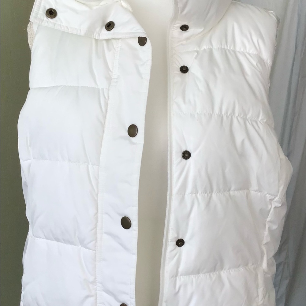 Vest - Picture 7 of 8
